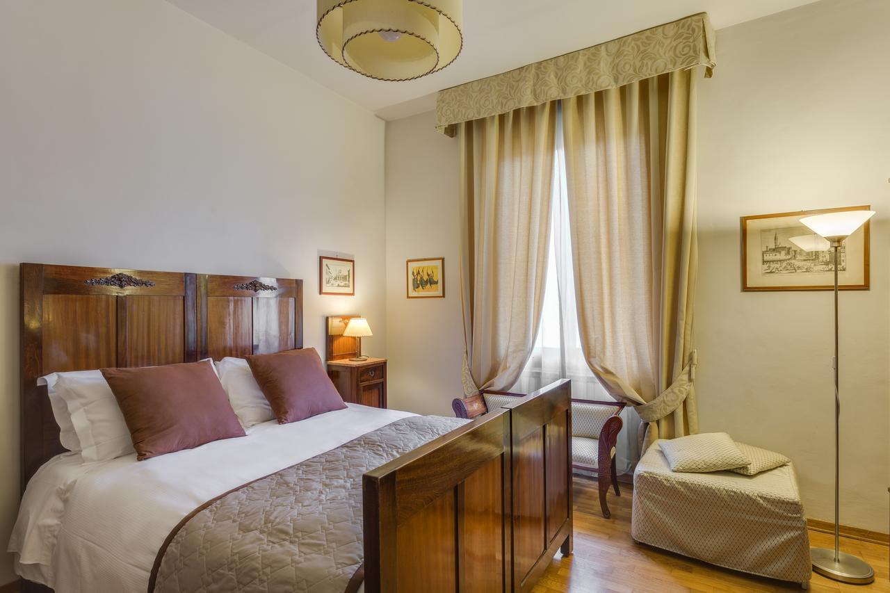 Locanda Dei Guelfi Bed & Breakfast Florence Exterior photo