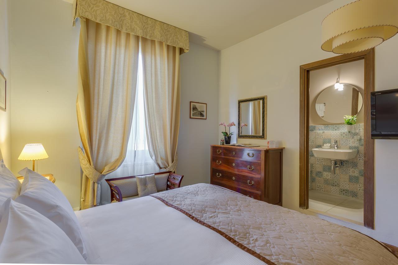 Locanda Dei Guelfi Bed & Breakfast Florence Exterior photo