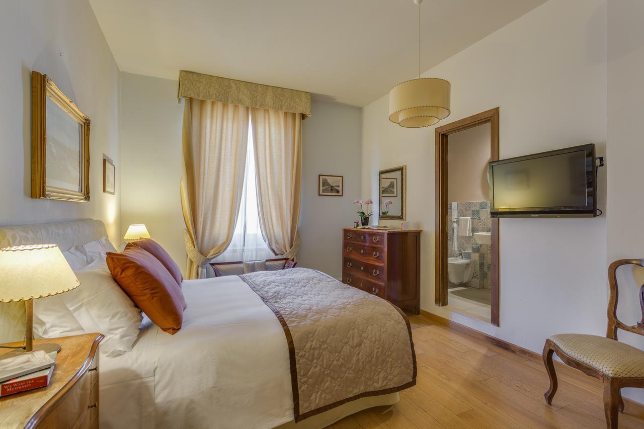 Locanda Dei Guelfi Bed & Breakfast Florence Exterior photo