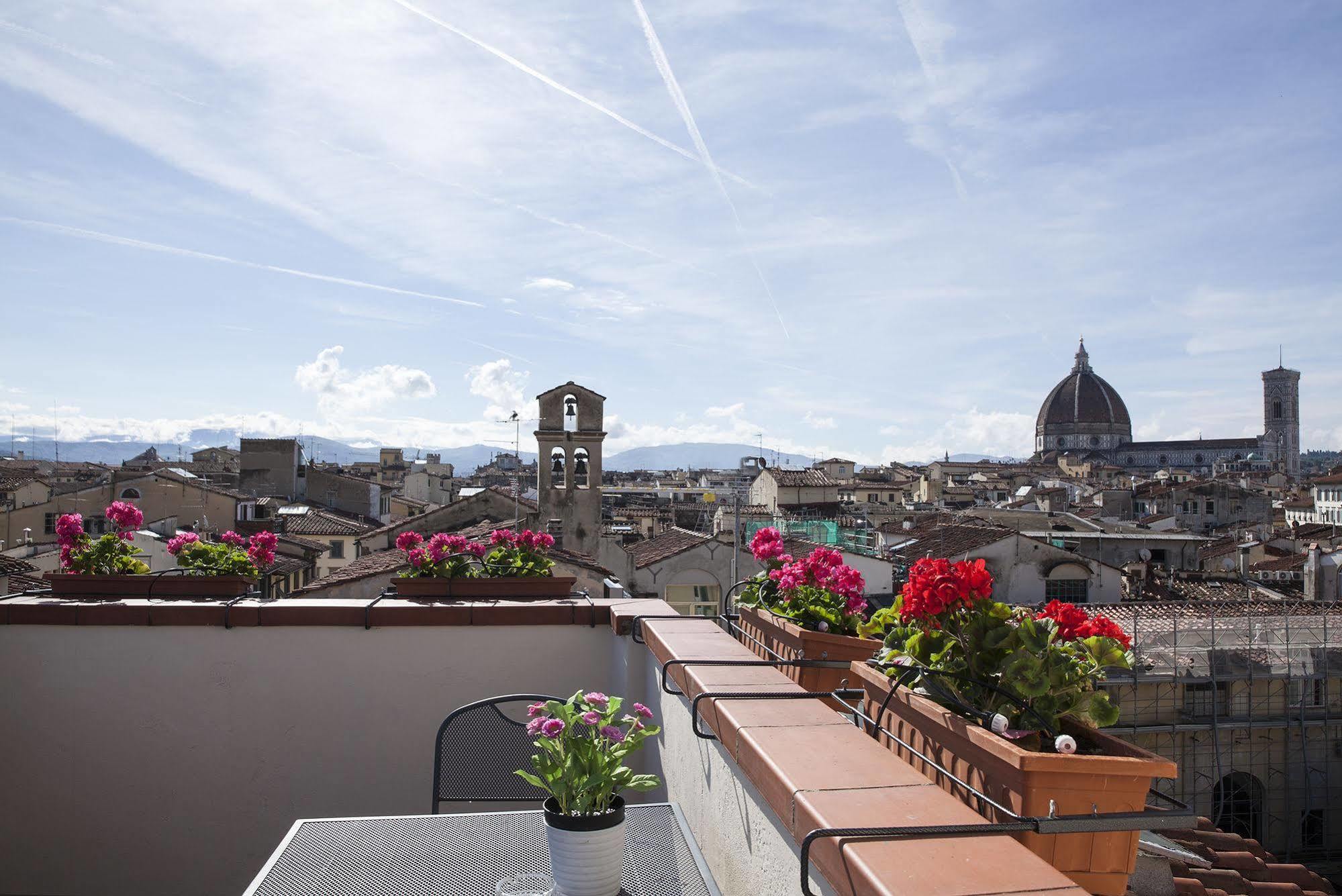 Locanda Dei Guelfi Bed & Breakfast Florence Exterior photo