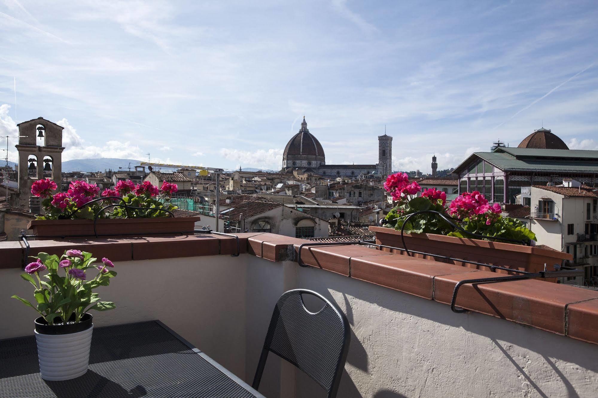 Locanda Dei Guelfi Bed & Breakfast Florence Exterior photo