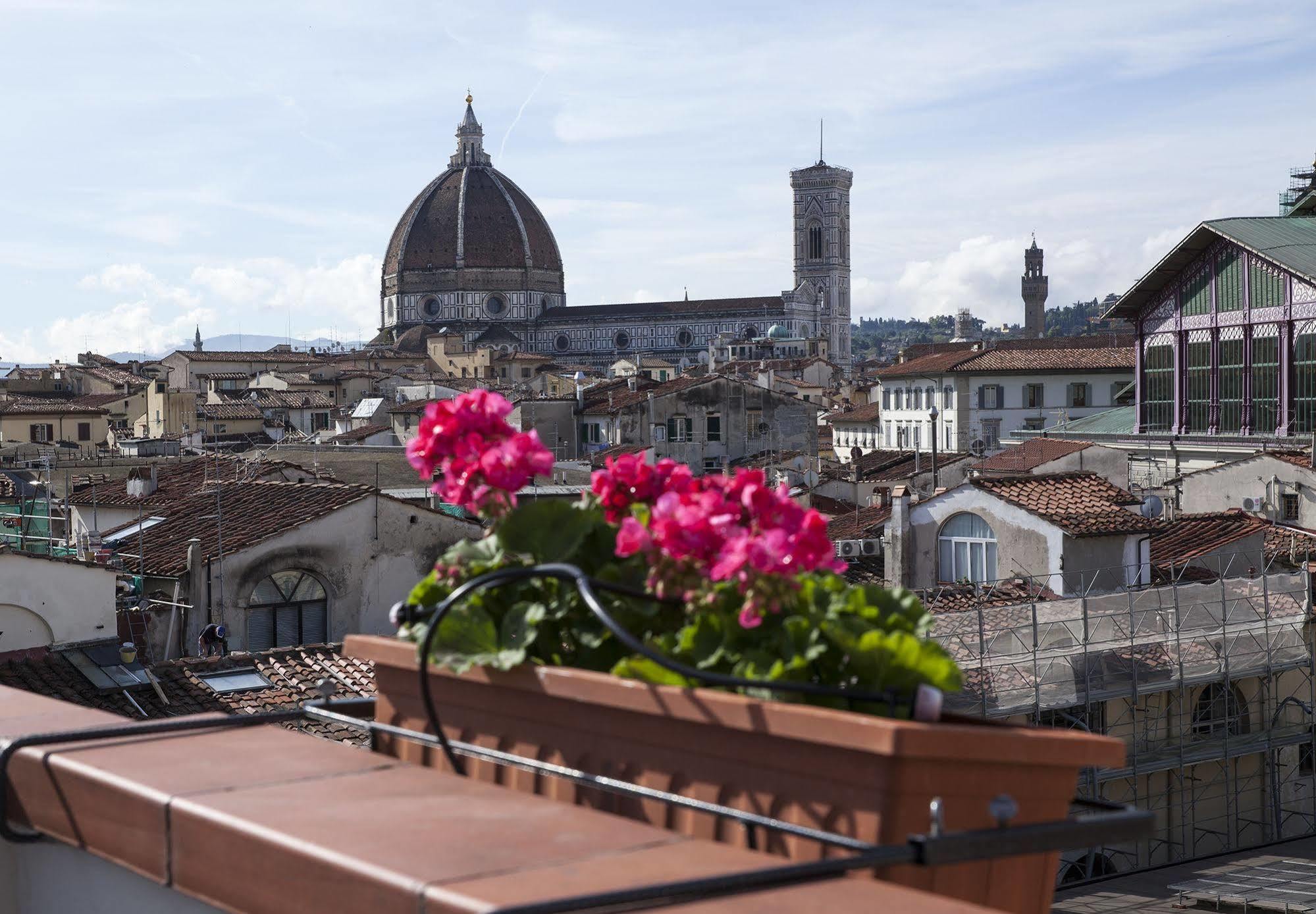 Locanda Dei Guelfi Bed & Breakfast Florence Exterior photo